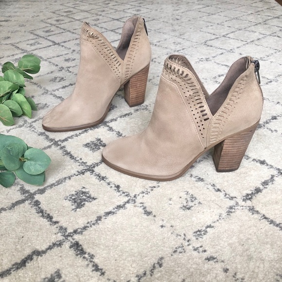fileana split shaft bootie
